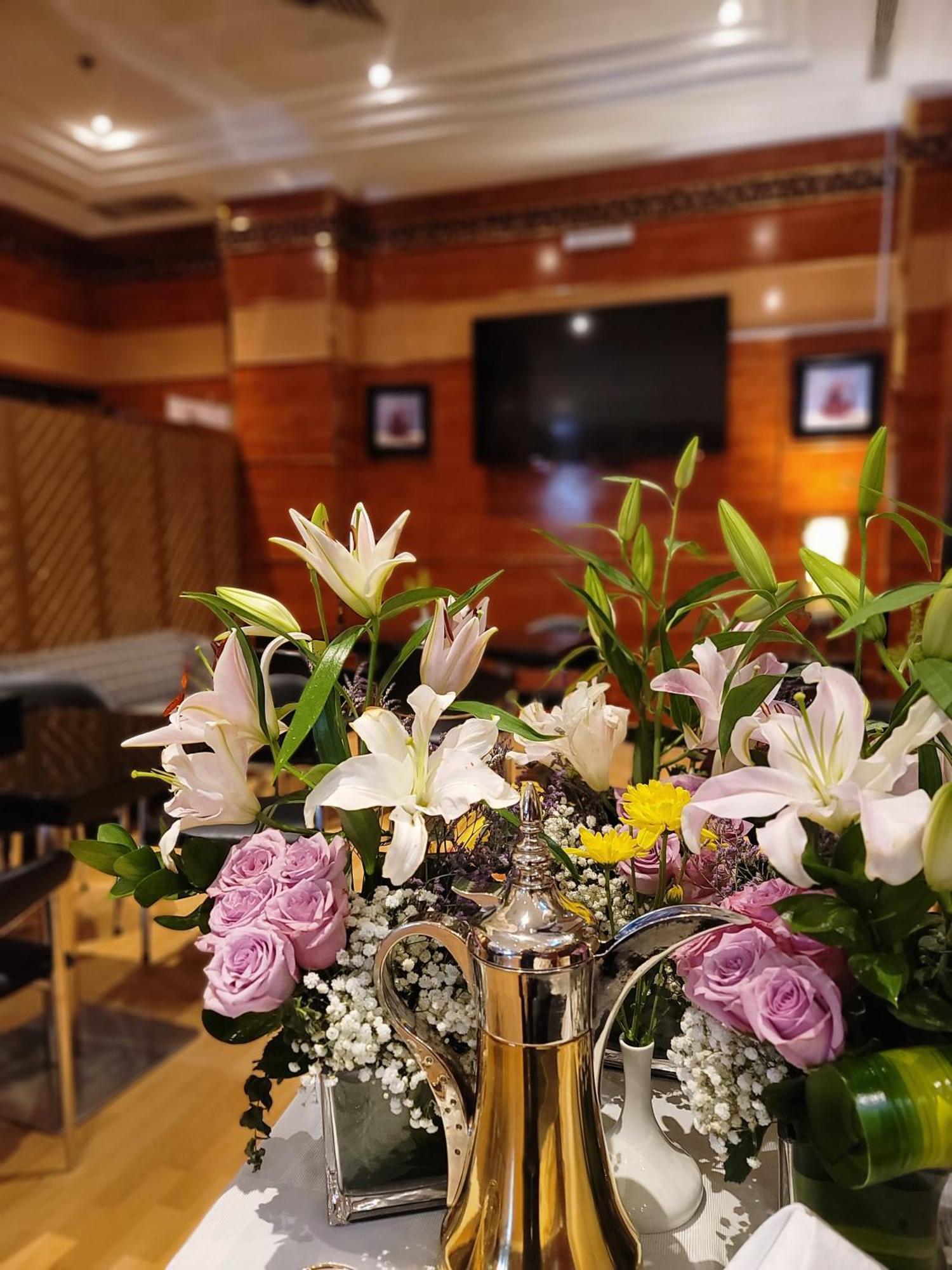 Golden Tulip Al Shakreen Medina Eksteriør billede